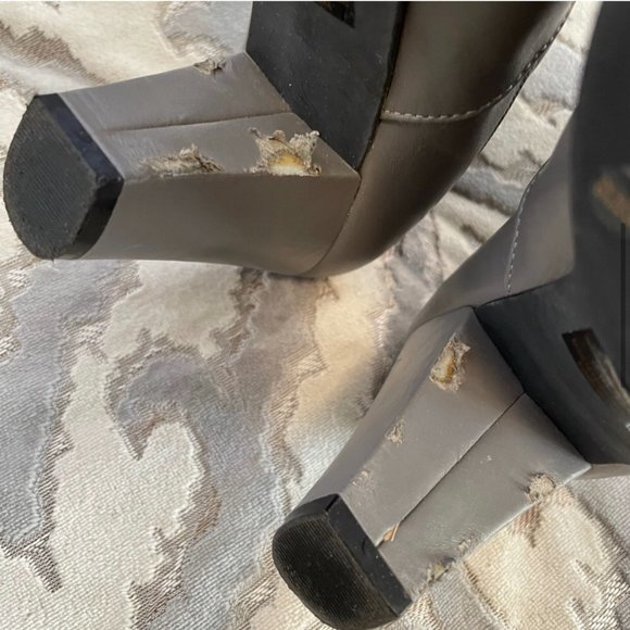 BCBGeneration Steel Grey Dash Leather Booties Ankle Boot Grey Size 8.5 - Picture 6 of 9